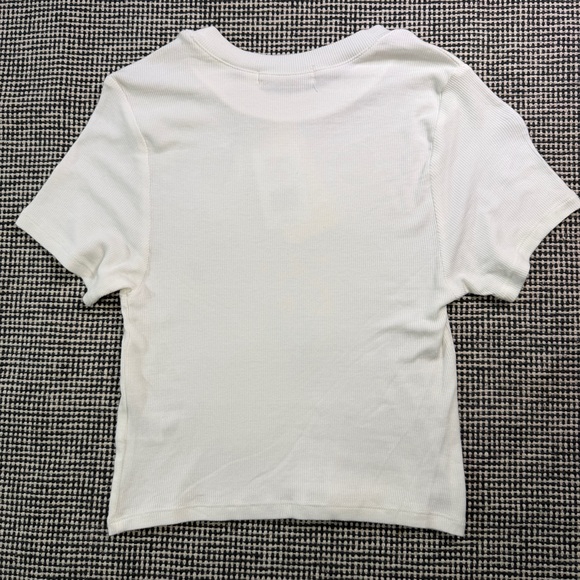 Basic White Cropped T Shirt NWT Live To Be Spoiled Women’s Size Small - Picture 6 of 8